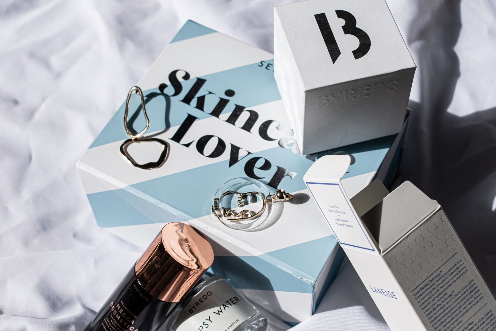 Custom Subscription Boxes: Will One Box Fit Every Month?