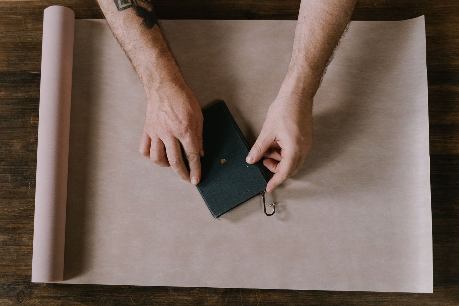 Book Mailers: Rigid Envelope or Wraparound Box? Protect the Corners