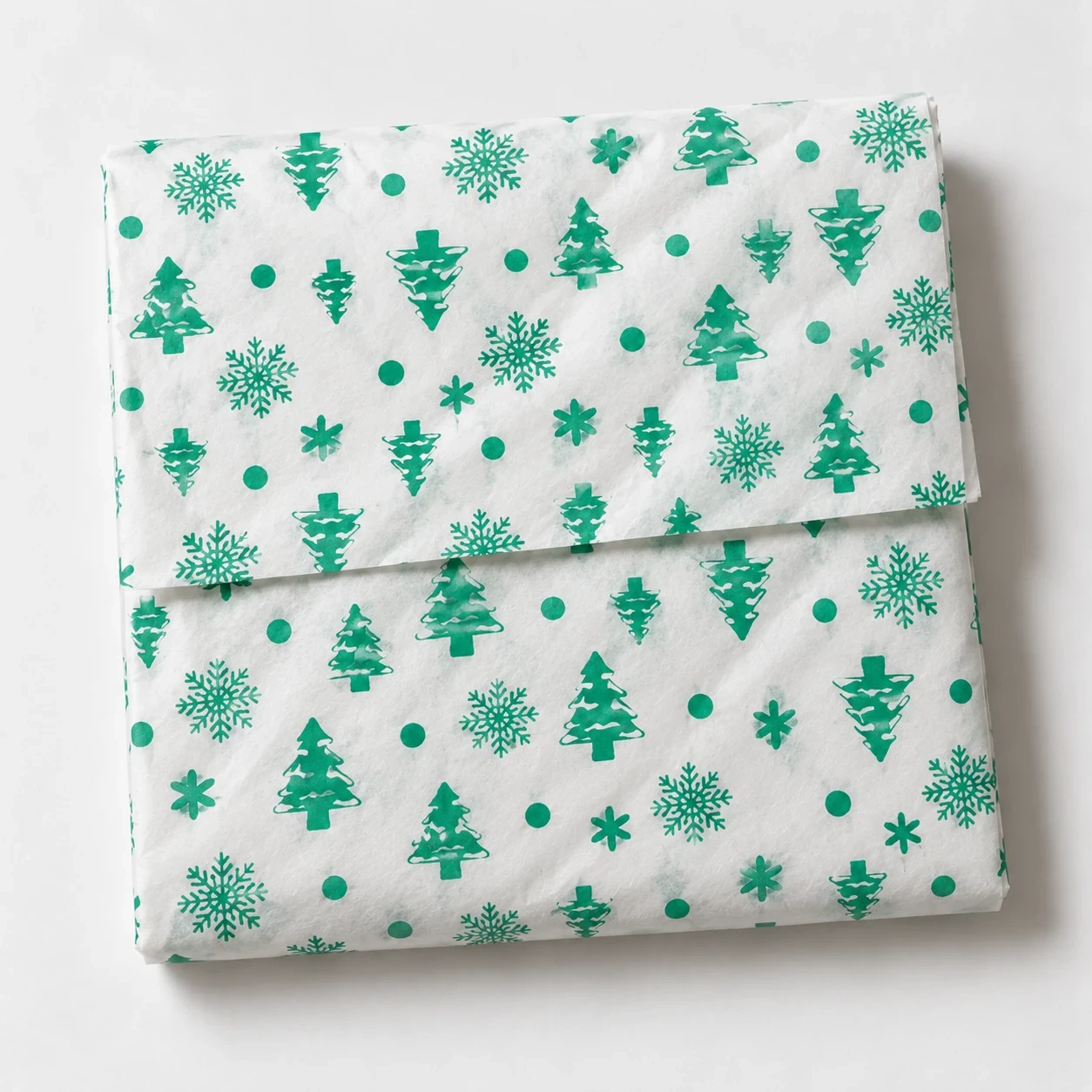 Seidenpapier zum Einwickeln mit Green Tree & Snowflakes - aus der Packung von 100 Blättern gefaltet bedrucktes Seidenpapier